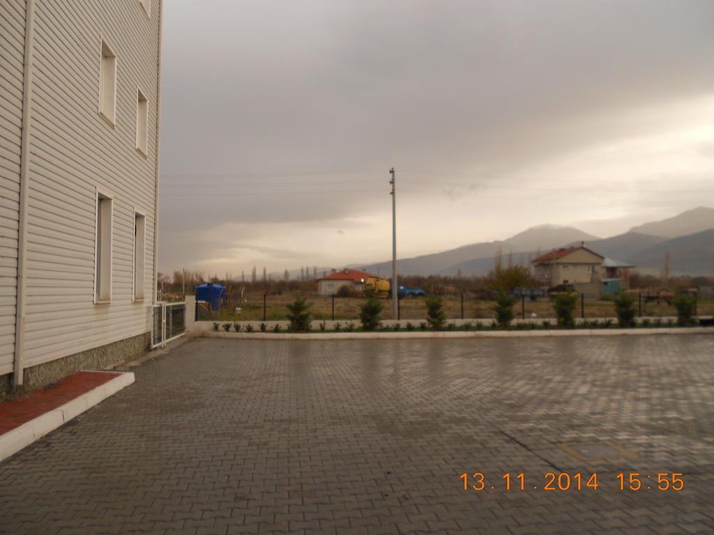 Yasar Hotel Sultandagi Exterior photo