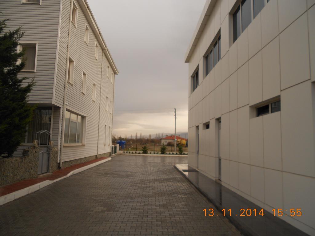 Yasar Hotel Sultandagi Exterior photo
