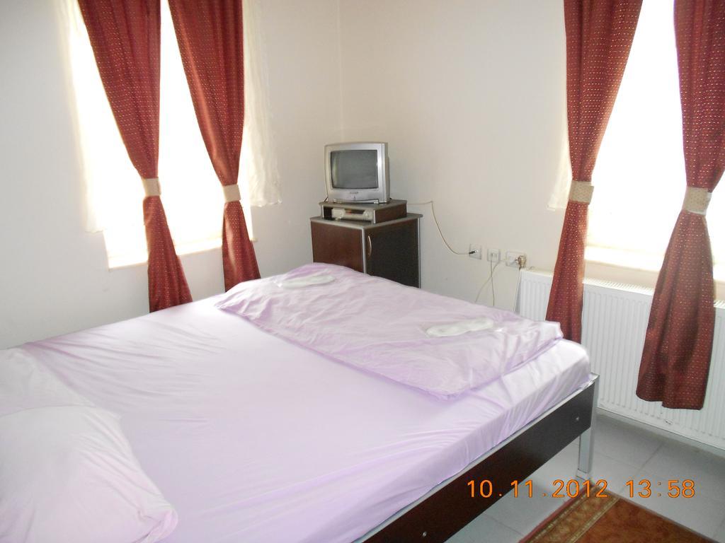 Yasar Hotel Sultandagi Room photo